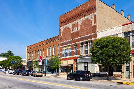 Winchester Indiana title company helping homebuyers at closing table in downtown Winchester